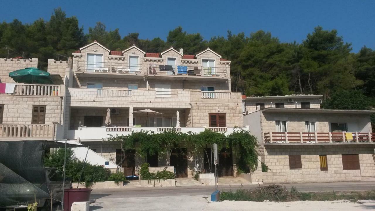 Apartmani Ina Povlja  Exterior foto